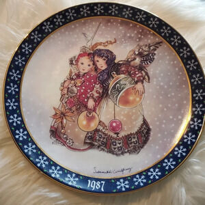 Sulamith Wulfing 1987 Collectors Plate